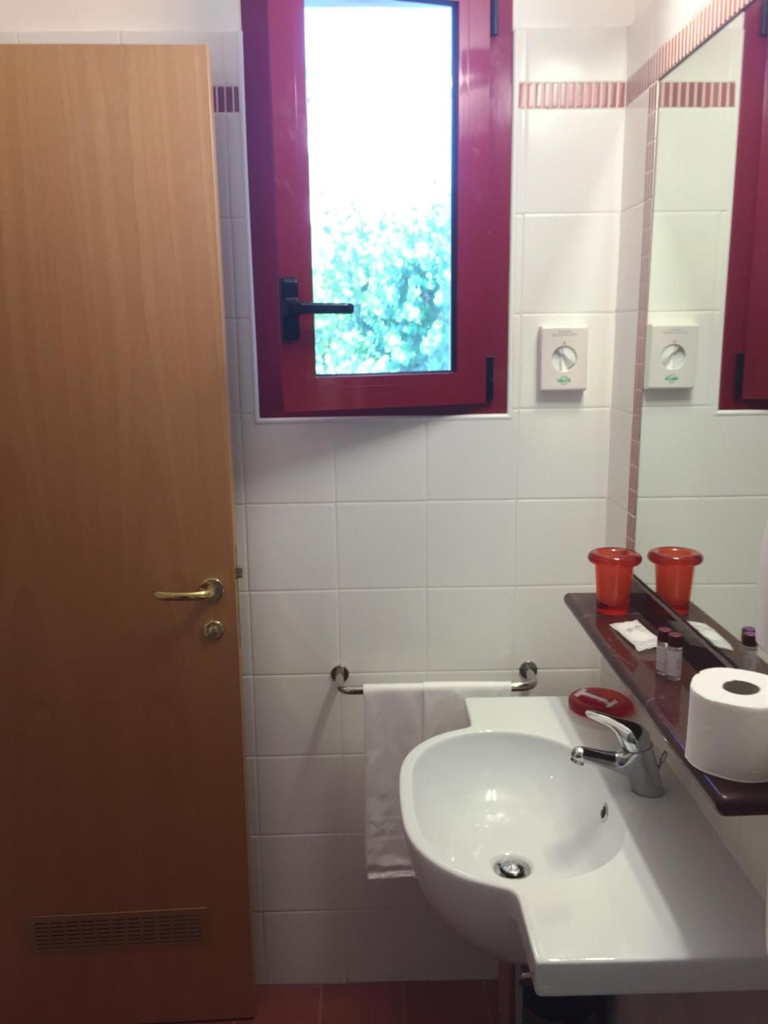 סניגליה Hotel Fiorella חדר תמונה