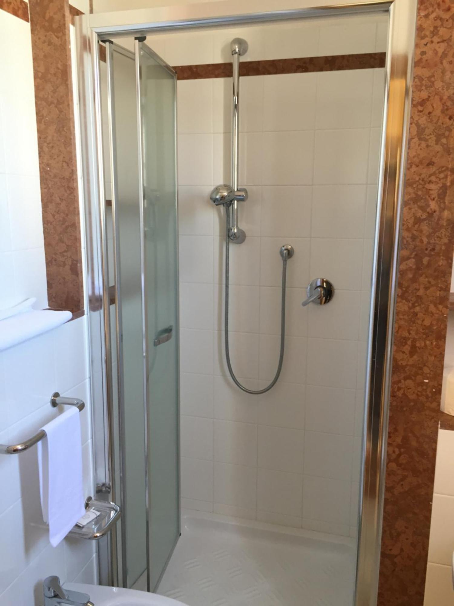 סניגליה Hotel Fiorella חדר תמונה